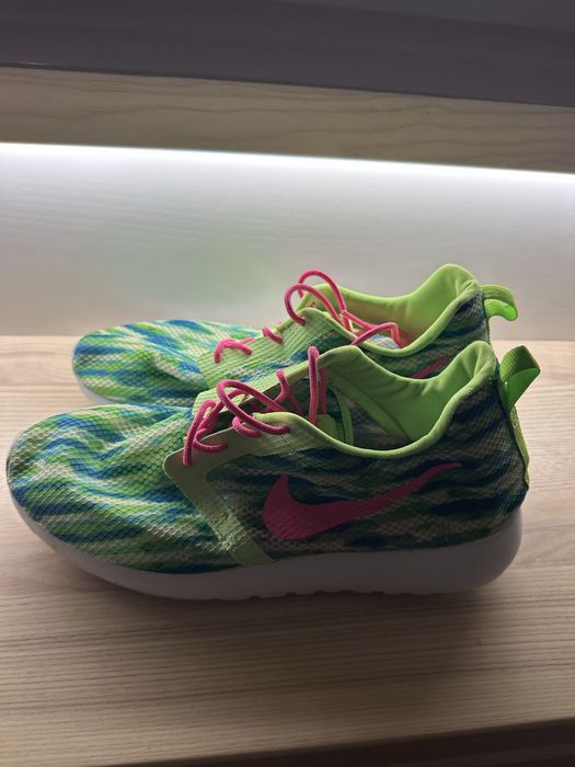Кросівки жіночі Nike 38.5