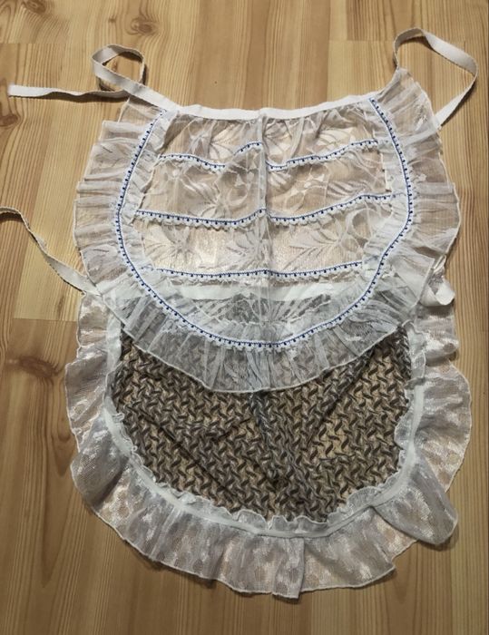 Продам фартухи для кухні 2 шт