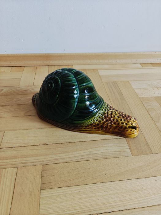 Figurki ogrodowe, ceramiczne.