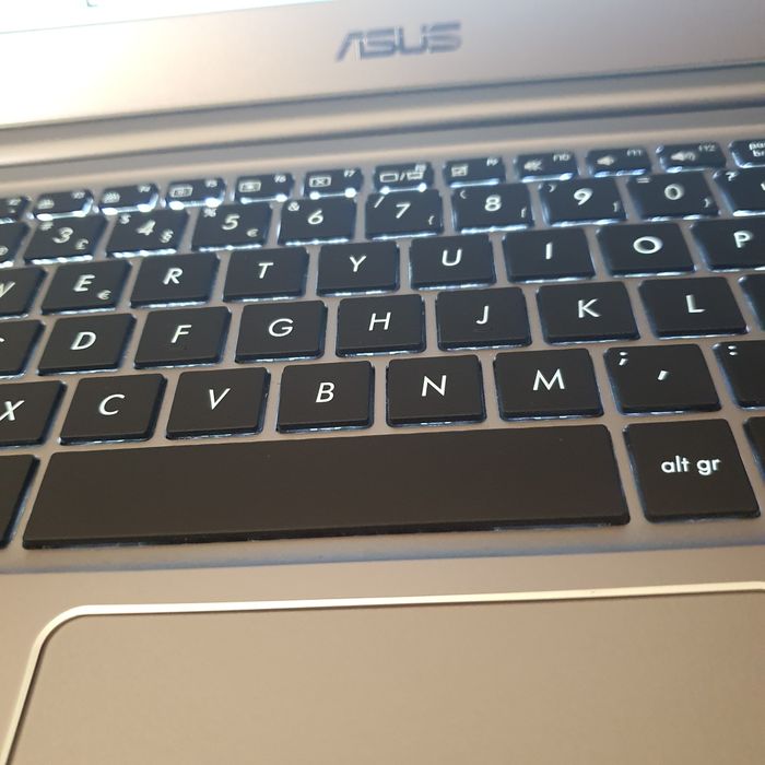 Portátil  Asus bom estado