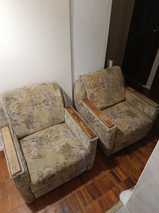 М'які крісла безкоштовно
