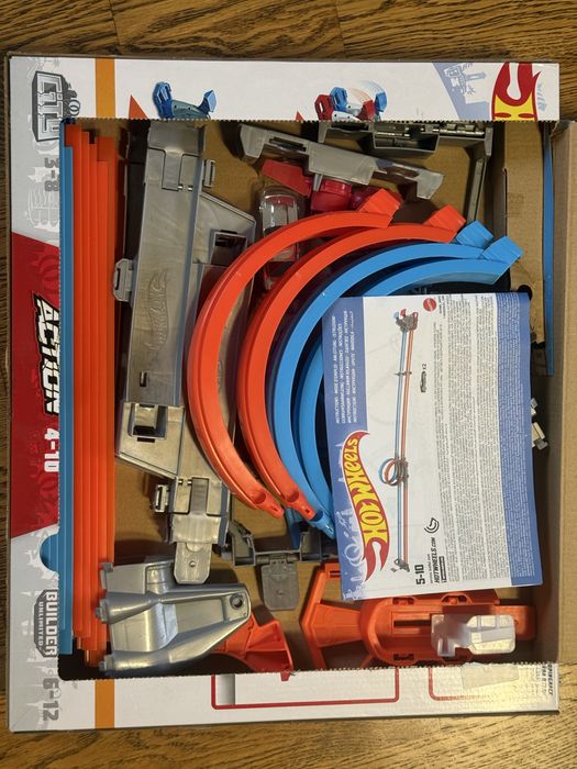 Трек Hot wheels подвійна петля.