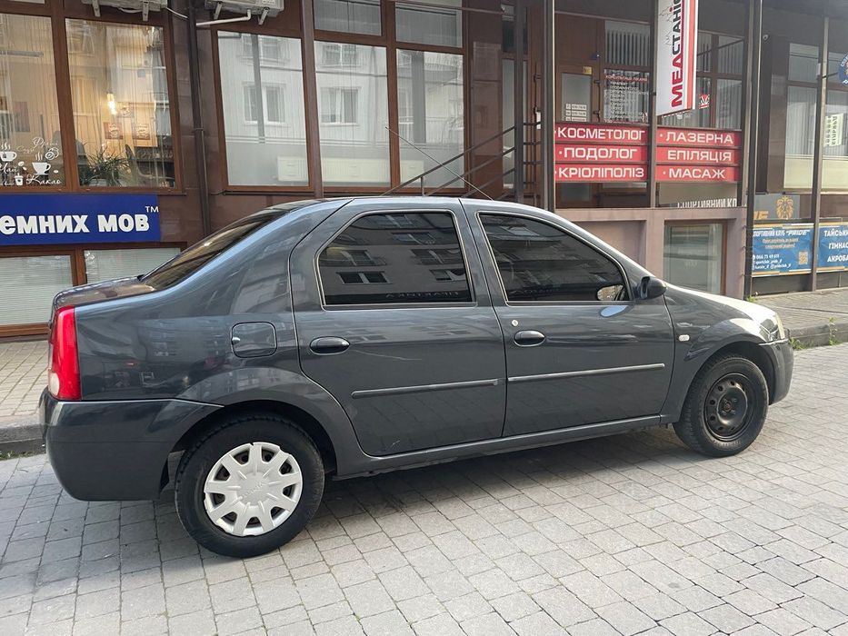 Продам автомобіль Dacia