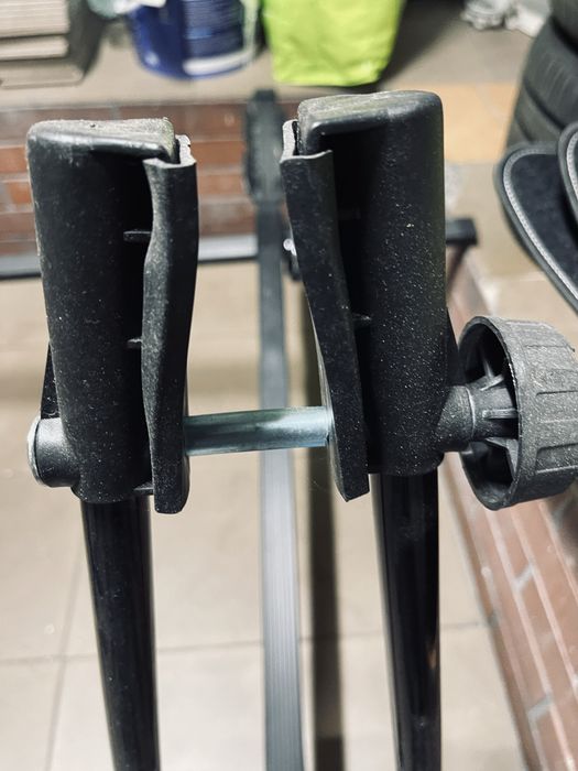 Sprzedam belki dachowe z bagaznikiem rowerowym