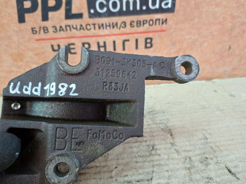 Ford Kuga II Mk2 12-19 1.5 1.6 B кронштейн опора полуоси BG91-3K305-AC