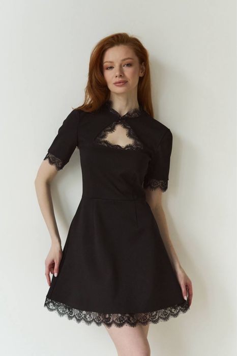 Нова чорна сукня