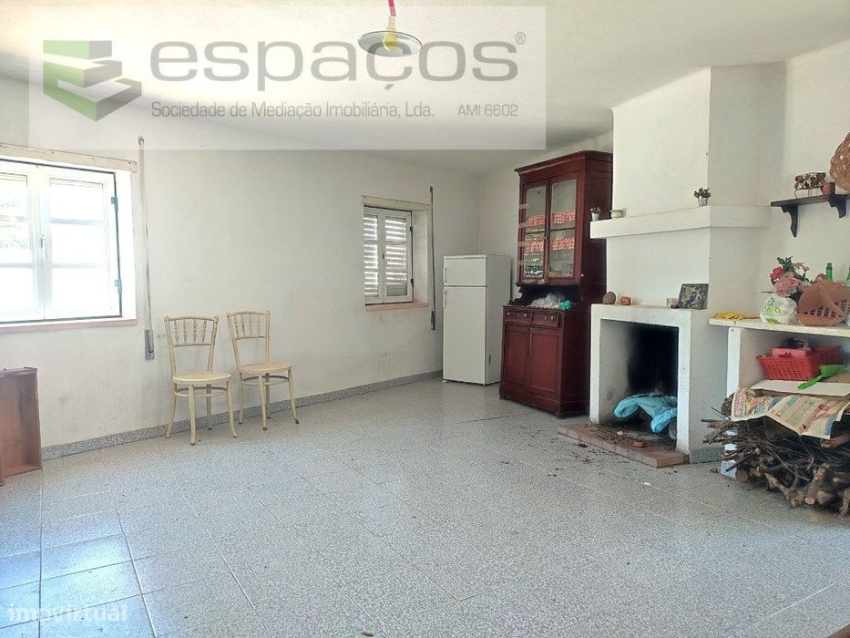 Moradia Senhorial com quintal e garagem