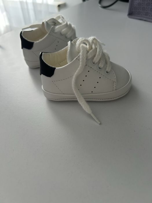 Кеди для немовлят та інше взуття