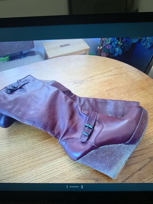 Жіночі осінні шкіряні чоботи