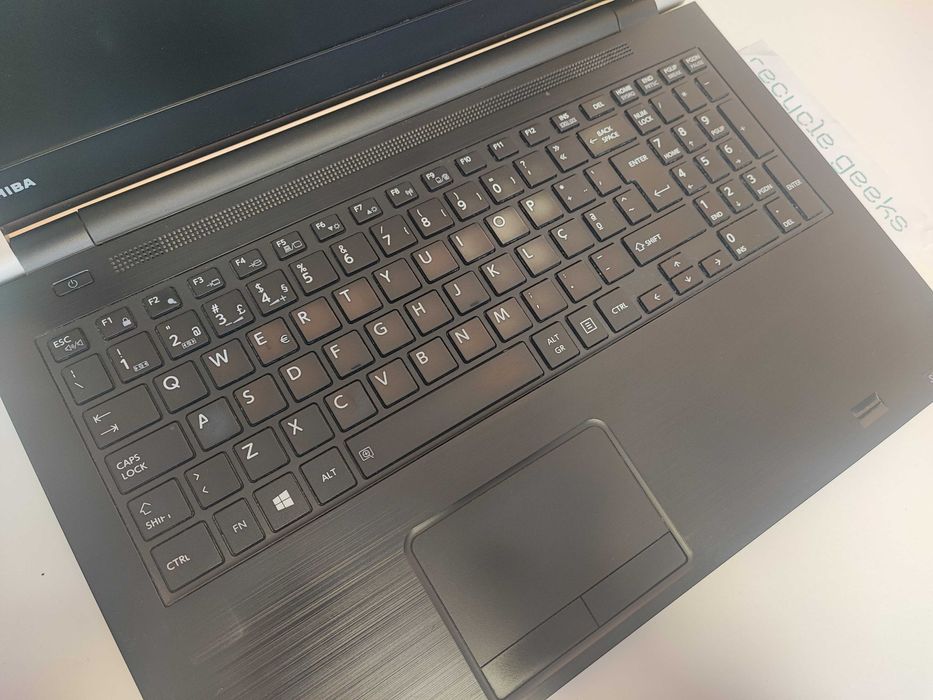 Toshiba SATELLITE PRO A50-C-205 Core i5-6200U 12GB RAM DDR3 240GB SSD