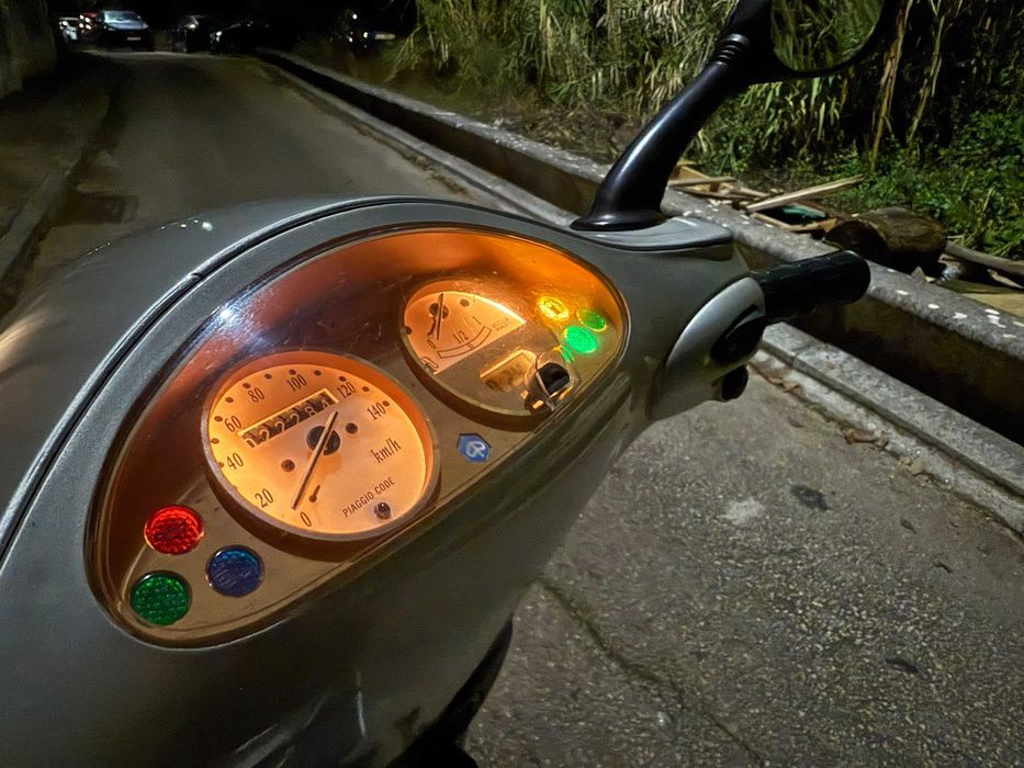 Vespa Piaggio ET4 150