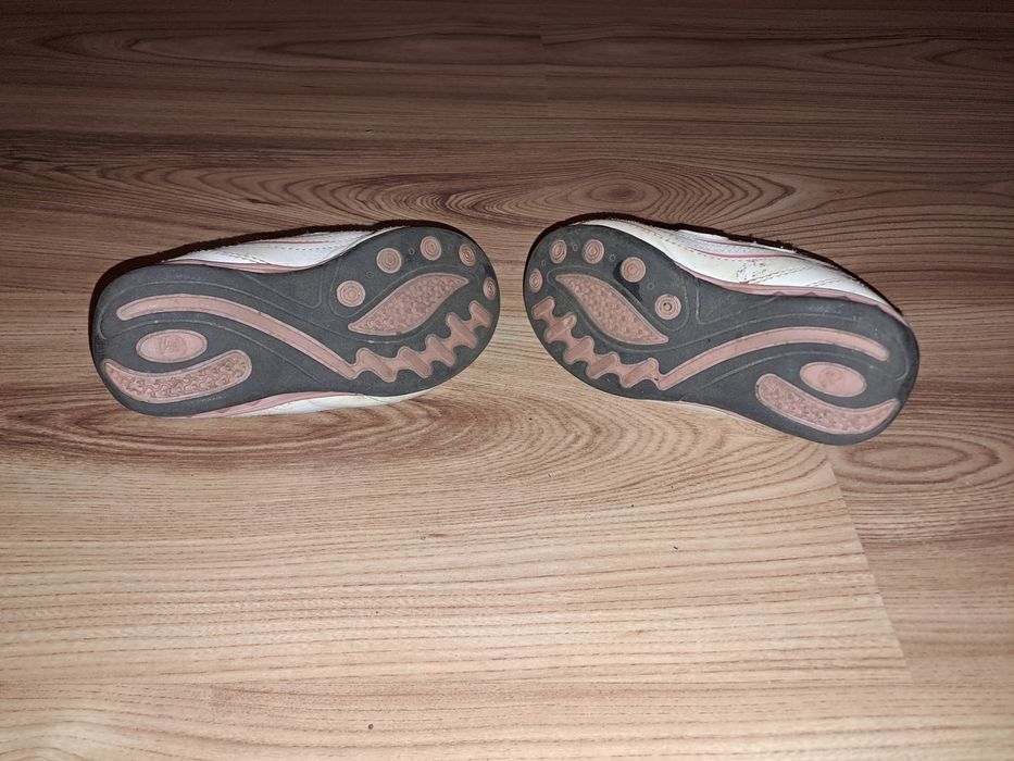 Buty sportowe, adidasy rozm 26