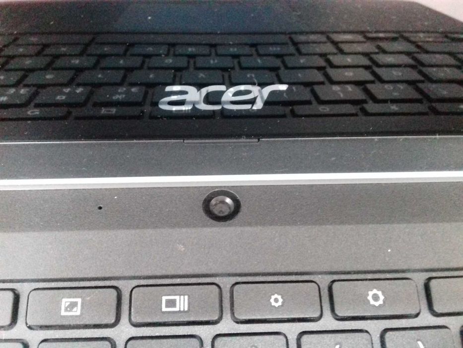 Pc/Portátil Acer R852T 8/16Gb