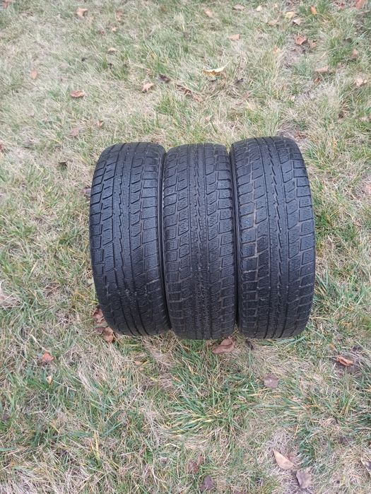 Резина зимняя Dunlop.