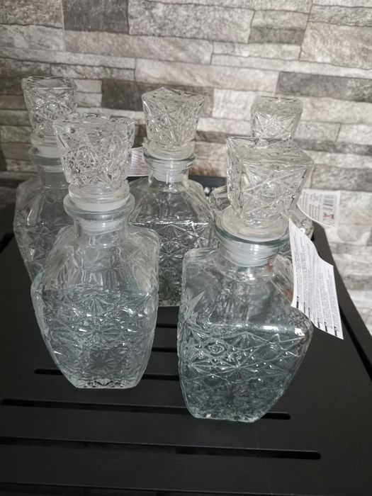 Conjunto de 5 Garrafas novas de Licorr 420 ml