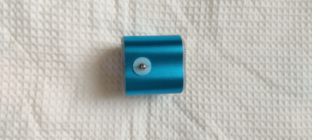 Портативна колонка яблука