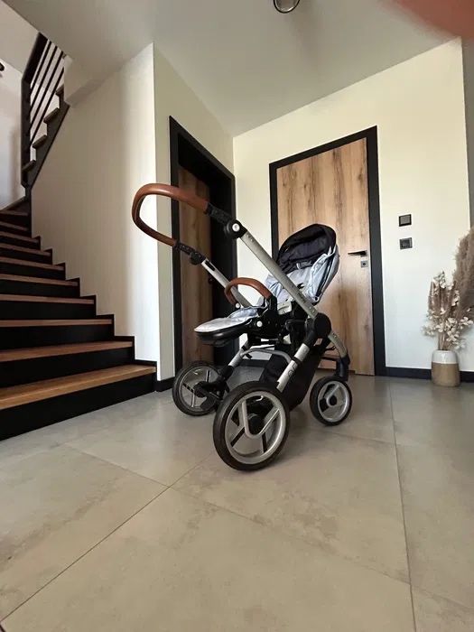 Mutsy Evo Urban Nomad kolor ice flow 2w1+fotelik Cybex Aton 4