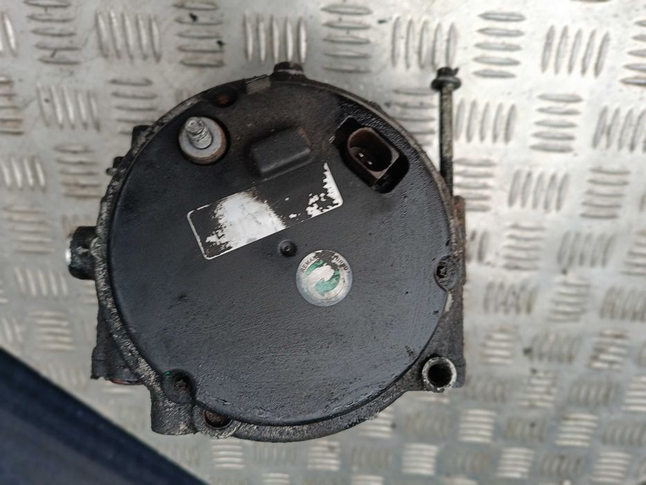 Alternator Mercedes Benz 2.2 DCI 02-09