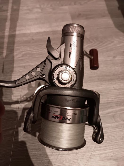 Sprzęt wędkarski (wędka Magnum Tele Carp, kołowrotek Pro Carp + żyłka)