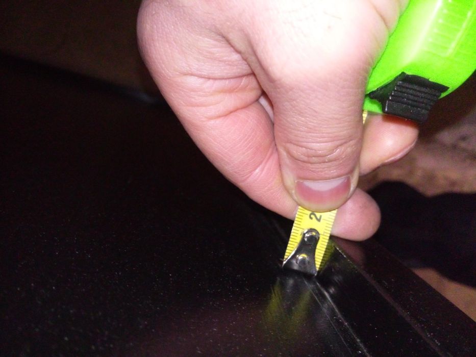 Stół pełne drewno, ciężki i stabilny, niski