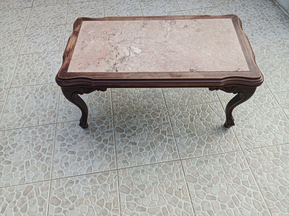 Mesa eFloreira em madeira muito antigas