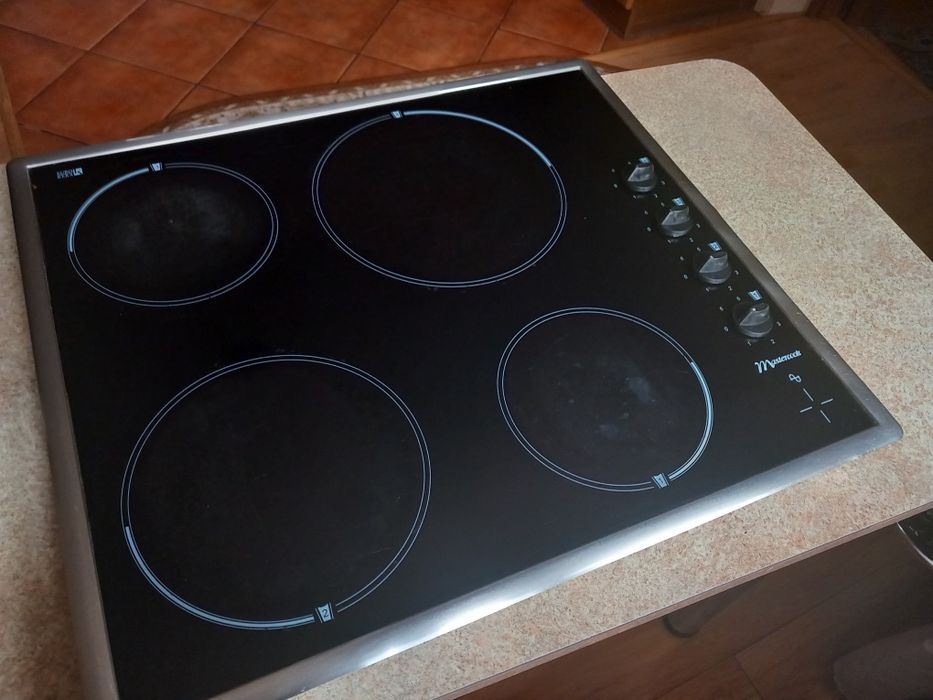 Płyta indukcyjna do zabudowy