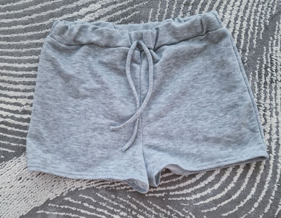 Szorty,dresowe,szare." Boohoo".