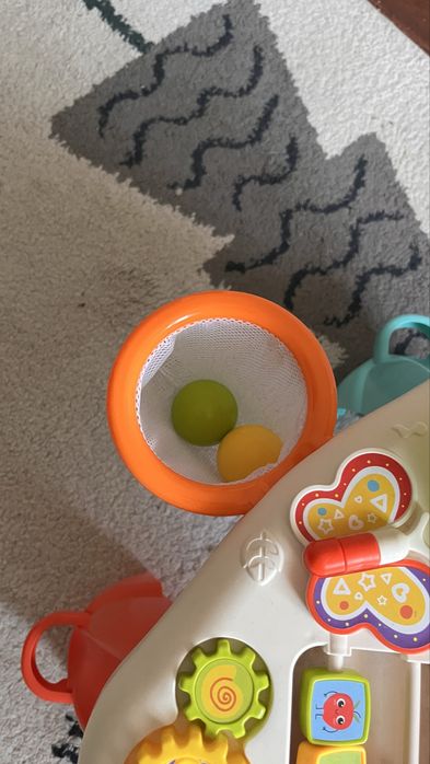 Toyz - stolik edukacyjny - stan bardzo dobry