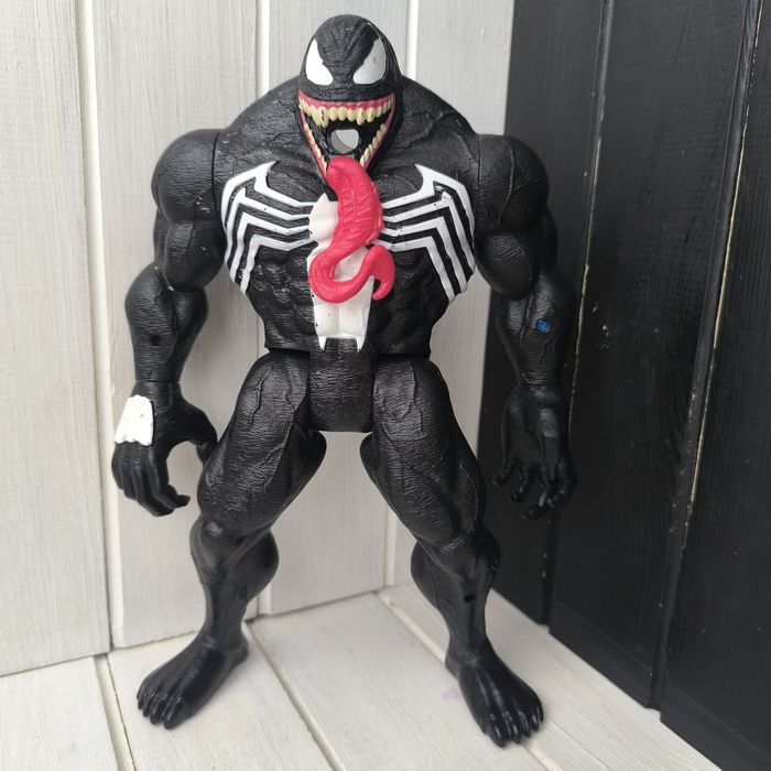 Велика фігурка Веном Марвел Хазбро 2019 Hasbro