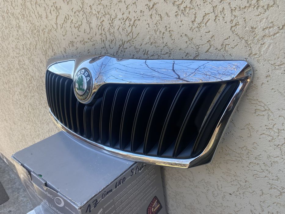 Решітка шкода октавія А5 рест