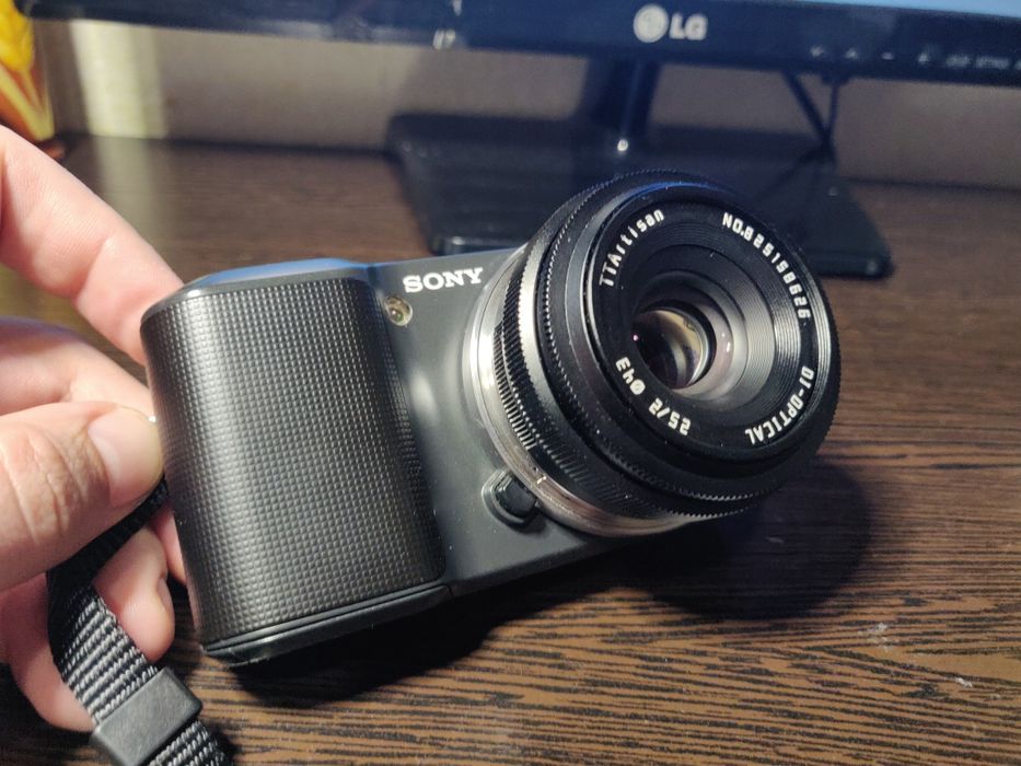 Sony nex-3 vs ttartisan 25mm f2