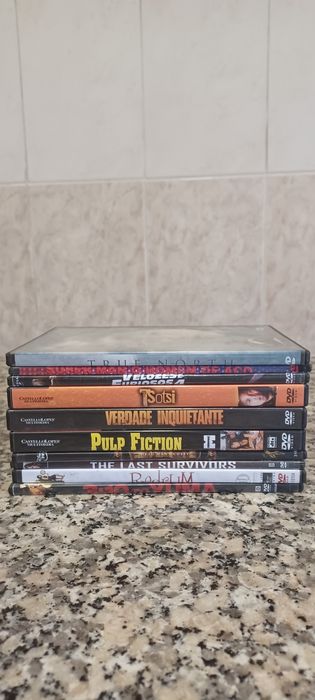 Grande lote de 70 filmes de vários géneros