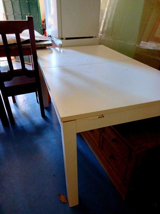 mesa branca extensível sem cadeira