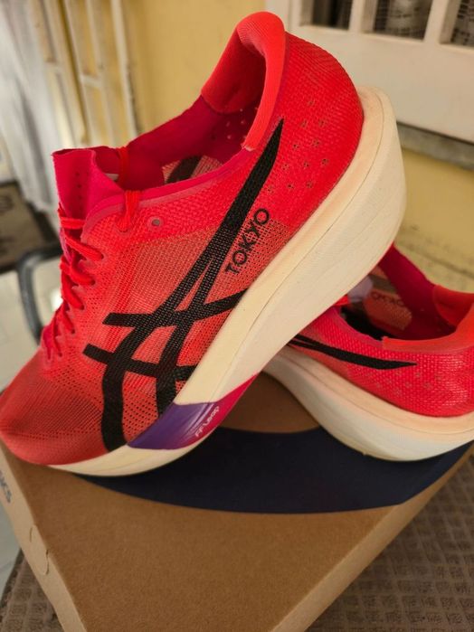 ASICS metaspeed sky tokyo