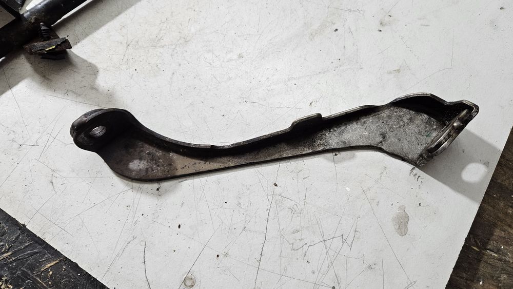 Wspornik mocowanie turbiny A20NHT 2.0 turbo opel insignia a