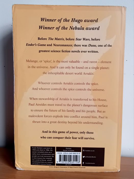 Livro DUNE de Frank Herbert