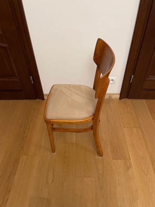 Krzesło tapicerowane PRL odnowione Vintage