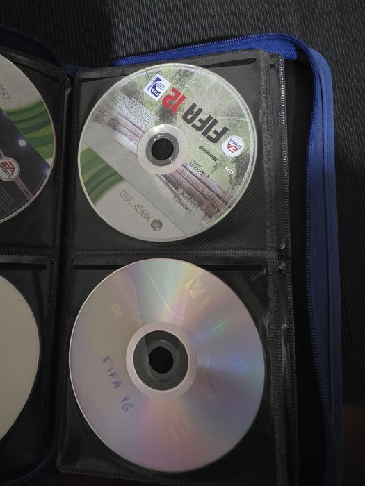Lote 2x Xbox 360 (Fat + E) + 3 Comandos + Jogos Vários (GTA V, COD, Forza)