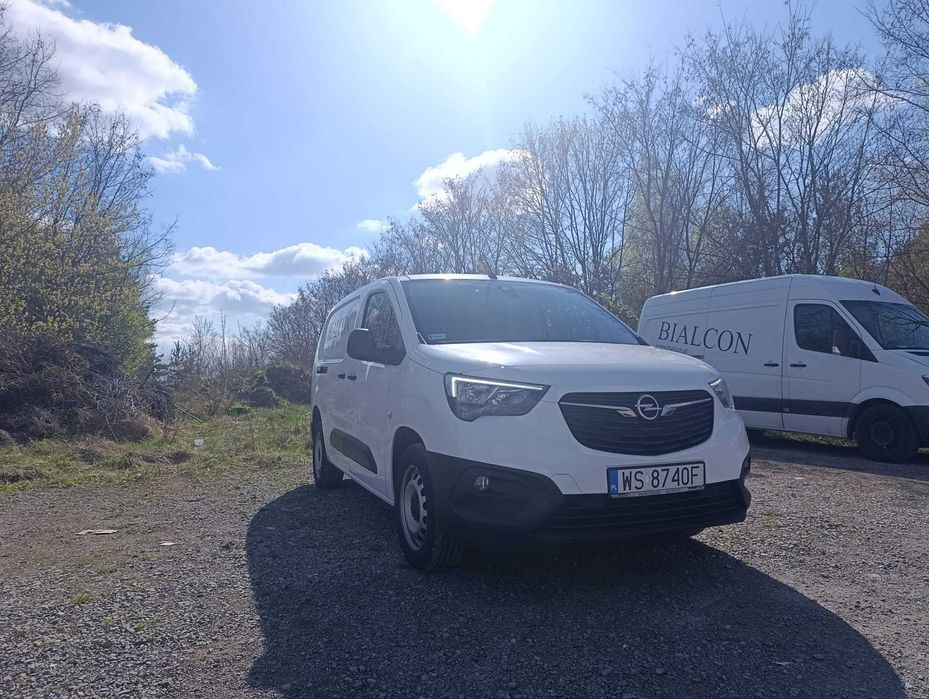 Samochód dostawczy Opel Combo 2021