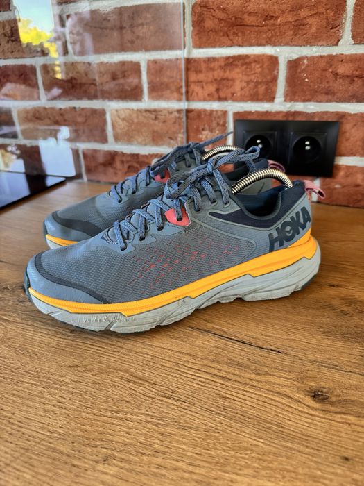 Hoka Challenger ATR 6