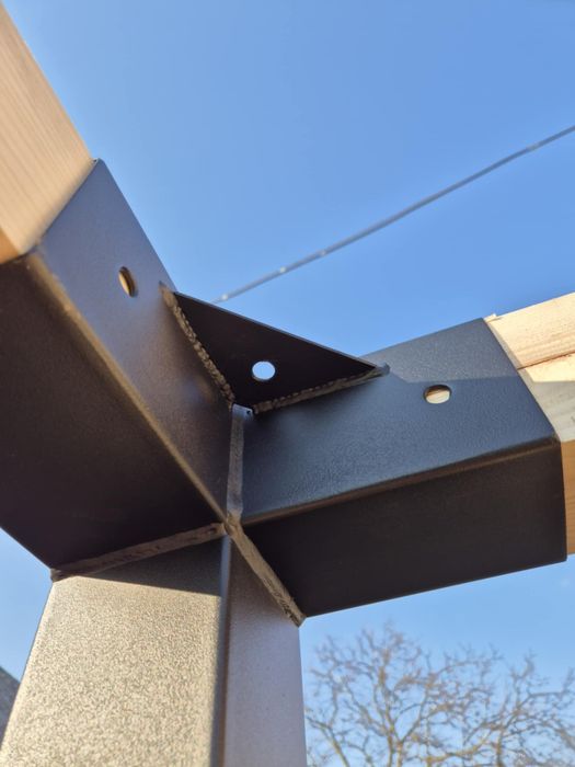 Meble ogrodowe stoły ławki krzesła pergole huśtawki place zabaw