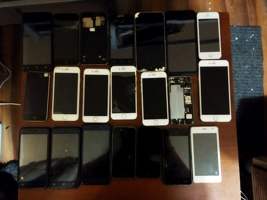 Продам 50 телефонів одним лотом