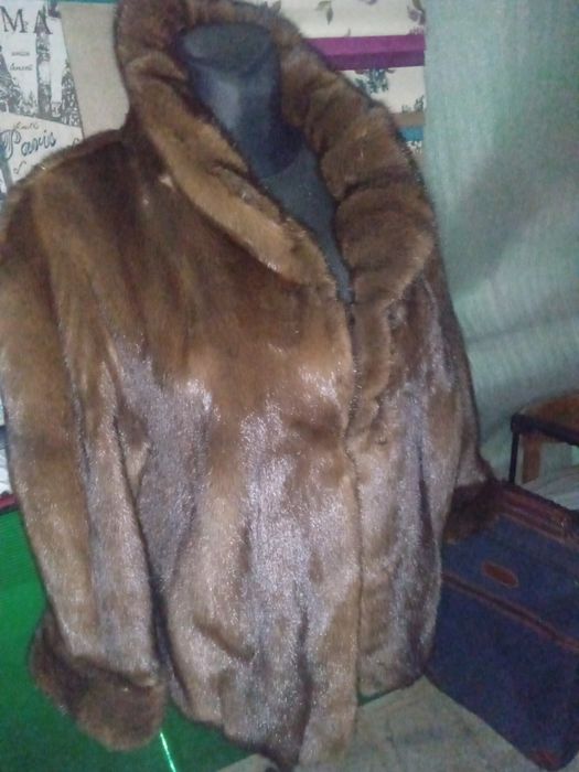 Продам новый норковый полушубок Италия,класс Люкс