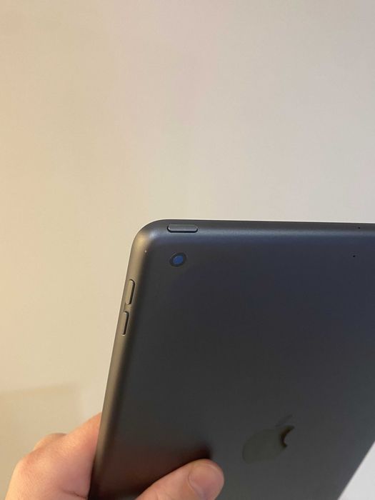 Apple iPad 7 128GB Black