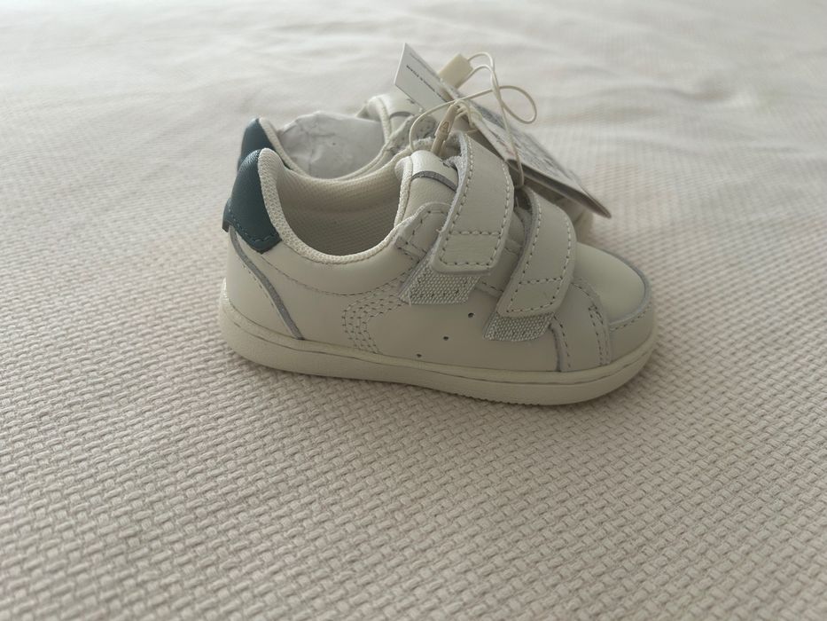 Sapatilhas Barefoot Zara tamanho 20