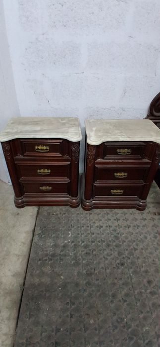 Cama de casal Mogno