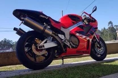 Honda VTR-SP1 de 2001 muito bom estado geral