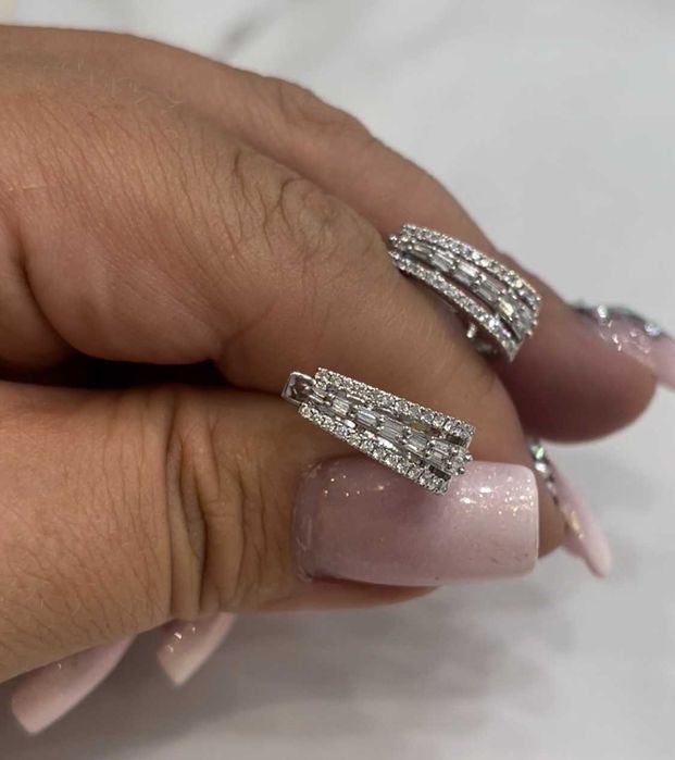 Kolczyki Infinity kółka diamenty 0.70 CT