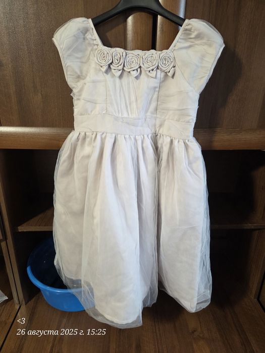 Безкоштовно плаття на дівчинку, зріст 134