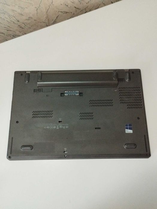 Ноутбук Lenovo ThinkPad T440 / Core i5-4300U / 8/1000 HHD / батарея 4-5 часа